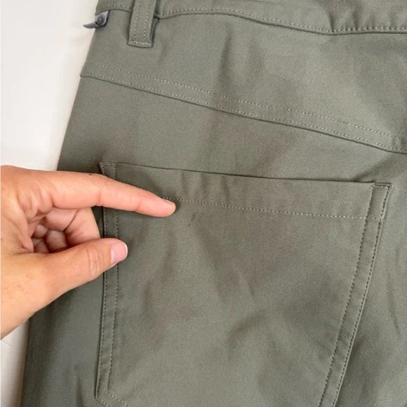 Lululemon ABC Classic-Fit 5 Pocket Pant 32L Warpstreme Army Green Size 34 - Picture 7 of 12